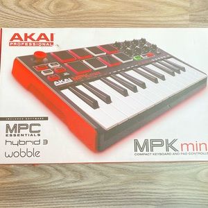 AKAI professional MPK mini compact keyboard and pad controller